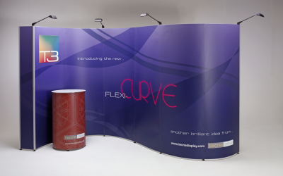 FLEXI-CURVE _STAND 5_6 PANEL + PLINTH